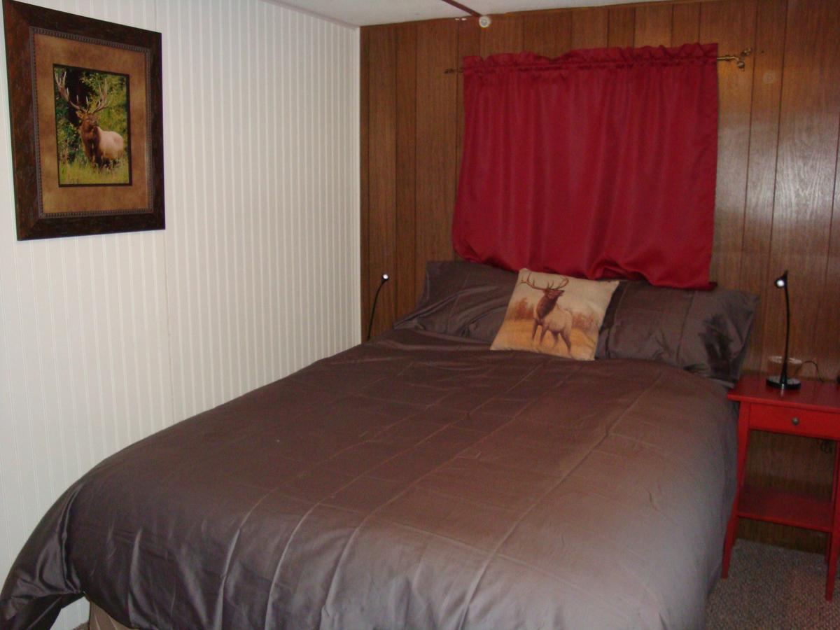 Yellowstone Wildlife Cabins West Yellowstone Luaran gambar